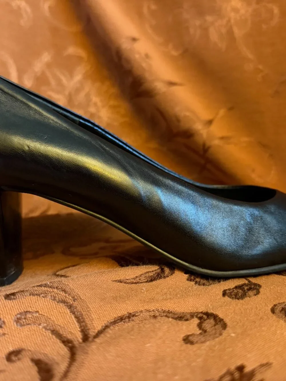 Vintage Etienne Aigner Black Veni Leather Pumps Sz 8